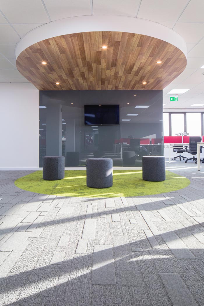 運(yùn)輸公司辦公室交流區(qū)域裝修設(shè)計(jì)案例效果圖