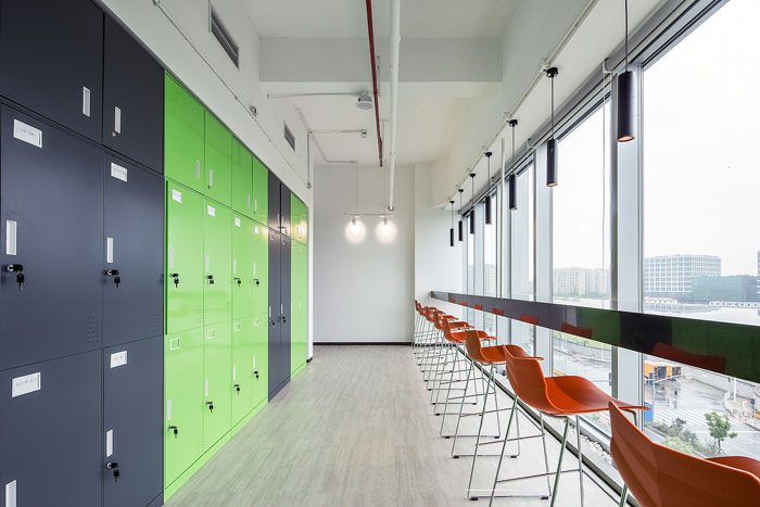 服裝貿易公司辦公室儲藏柜裝修設計效果圖