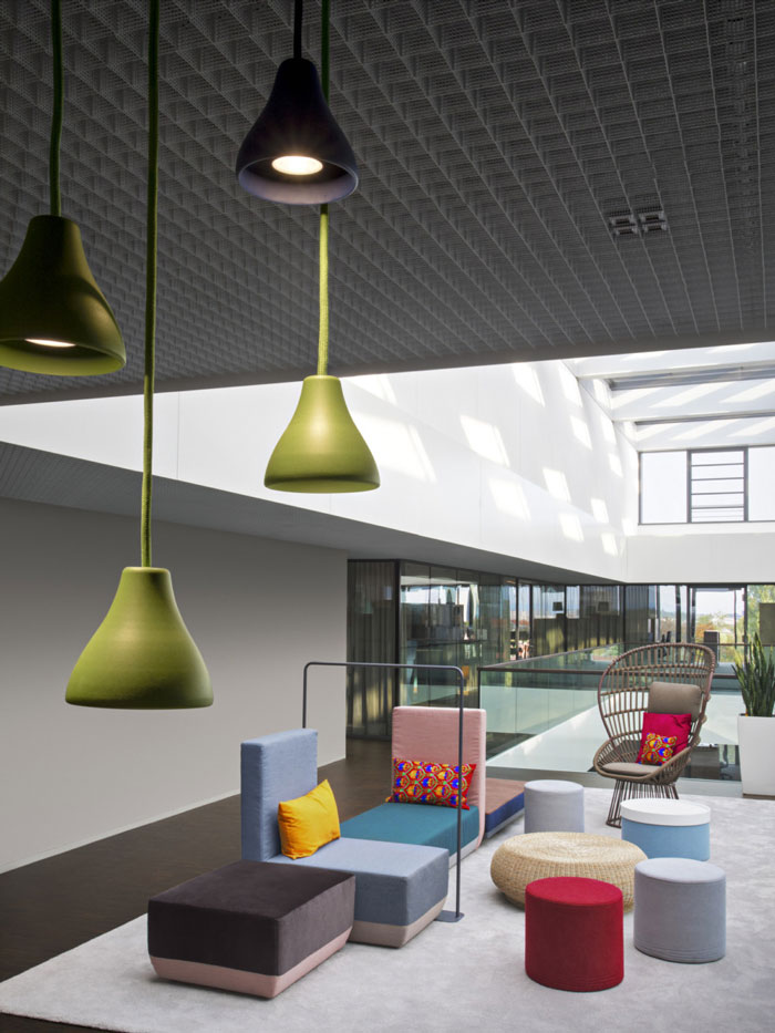 集團辦公樓接待區裝修設計效果圖