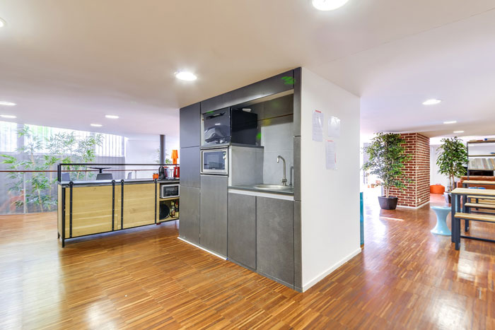 兩層550平方辦公室茶水間裝修設計效果圖