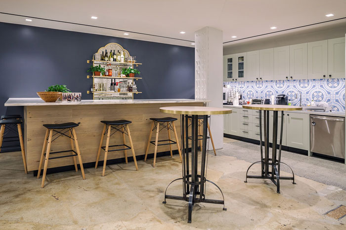 時尚辦公空間茶水間裝修設(shè)計效果圖