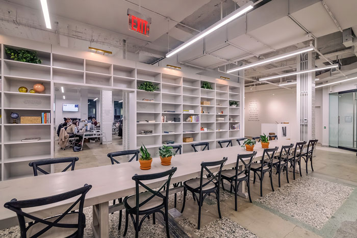 時尚辦公空間會議室裝修設(shè)計效果圖