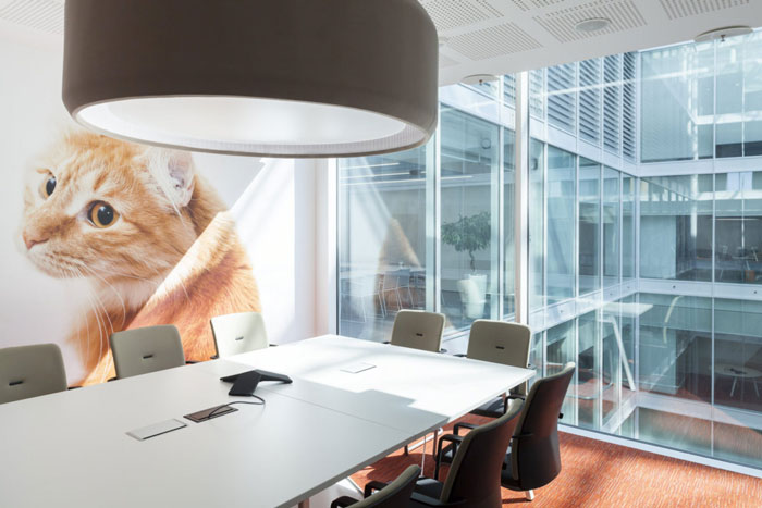 環(huán)保辦公室會議室裝修設(shè)計(jì)效果圖