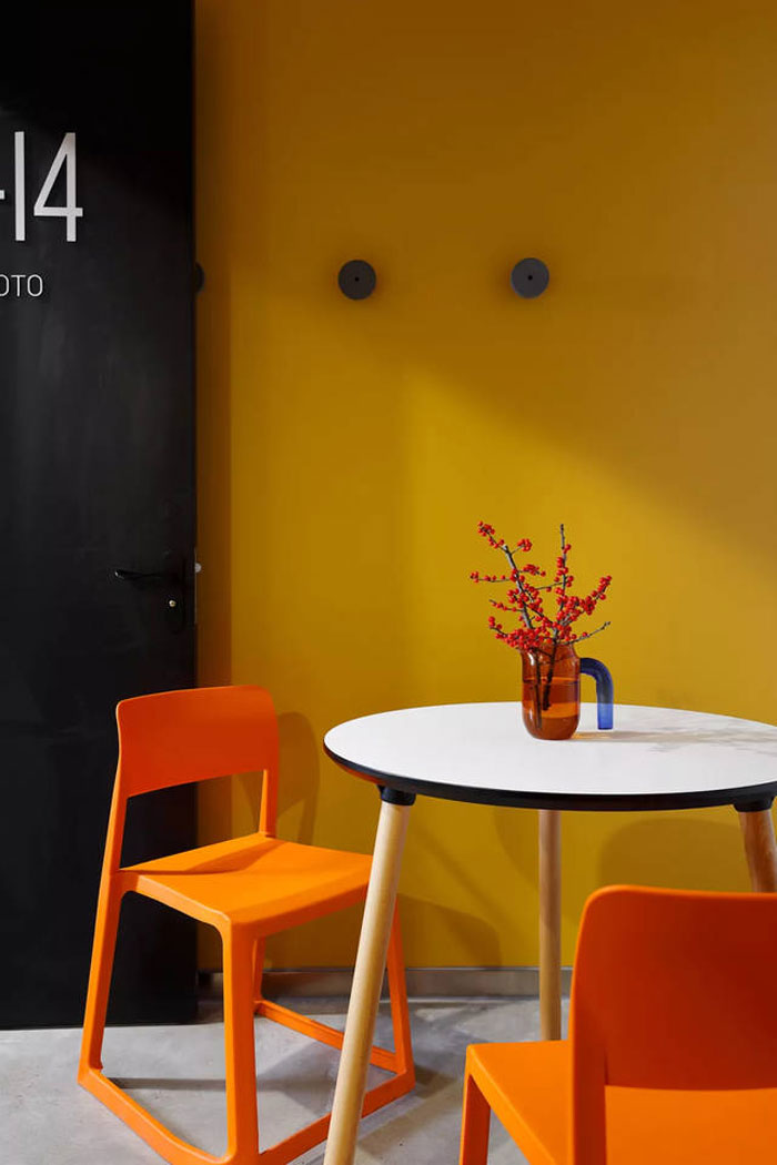 廢舊工廠改造辦公室交流區裝修設計效果圖