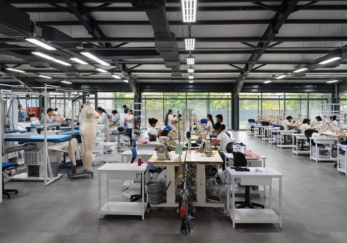 服裝工廠辦公室生產(chǎn)車間裝修設計效果圖