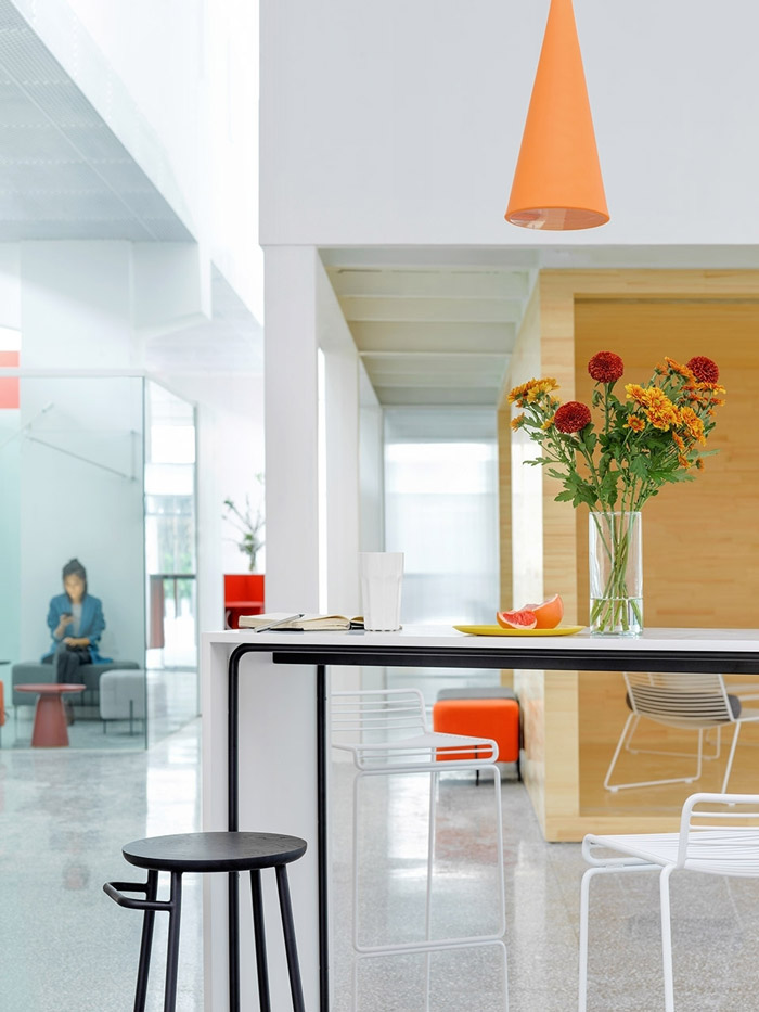 創意園區辦公室茶水間裝修設計效果圖